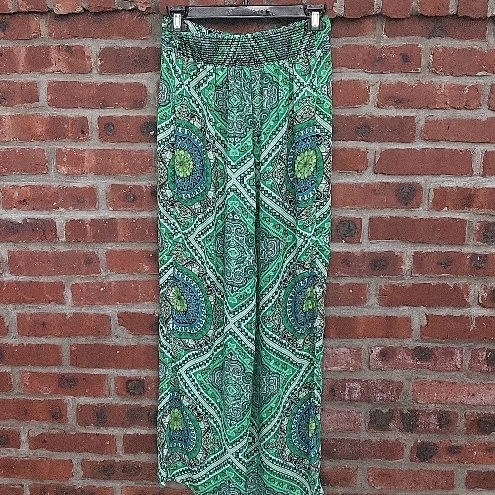 green  abstract wide legs pants